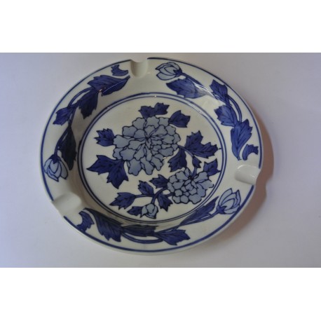 CENICEROS REDONDOS DE LOZA BLANCA DECORADA