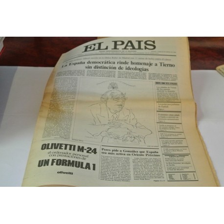 EL PAÍS. 3 PERIODICOS . MUERTE TIERNO GALVAN